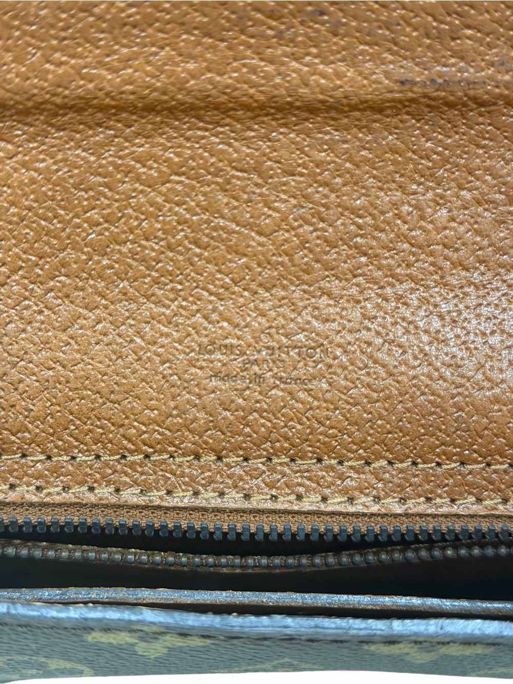 Louis Vuitton Monogram Chantilly GM Crossbody Bag - Picture 10 of 17